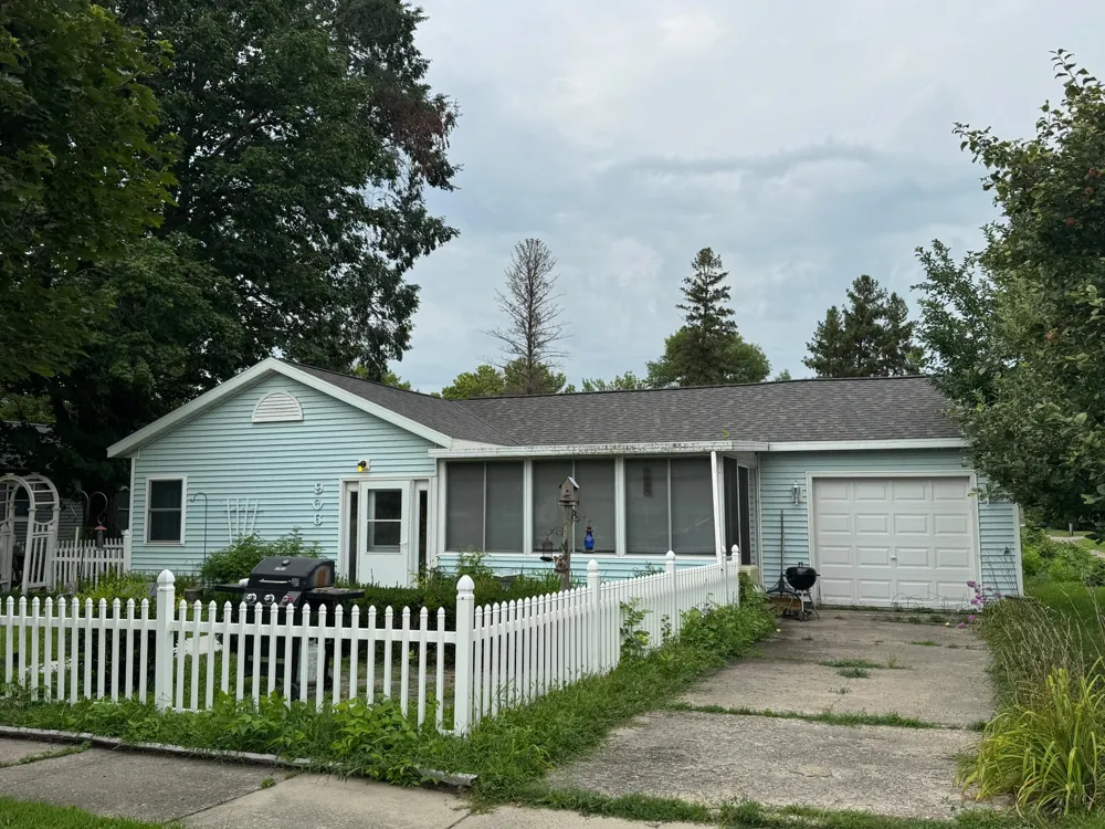 906 W Walnut Avenue Olivia, MN 56277