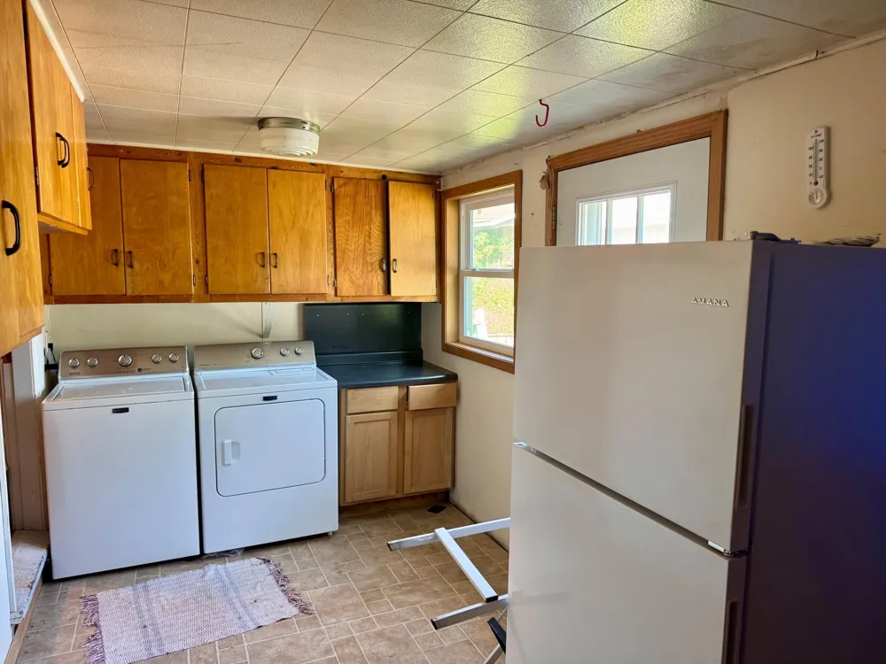 906 W Walnut Avenue Olivia, MN 56277