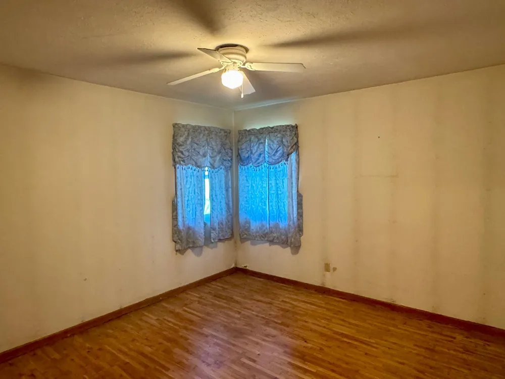 906 W Walnut Avenue Olivia, MN 56277