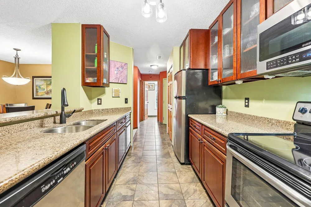 6030 Chasewood Parkway #201 Minnetonka, MN 55343