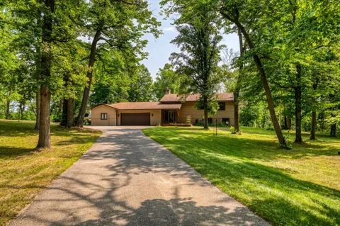 1944 Island View Drive NE