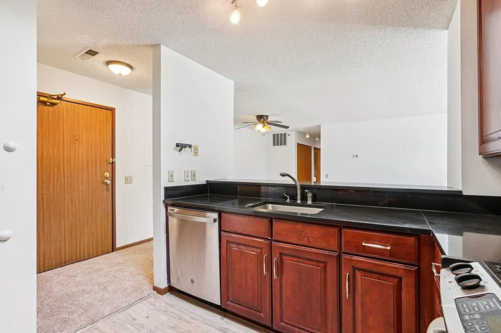 6145 Chasewood Parkway #202 Minnetonka, MN 55343