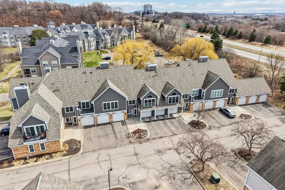 6145 Chasewood Parkway #202 Minnetonka, MN 55343