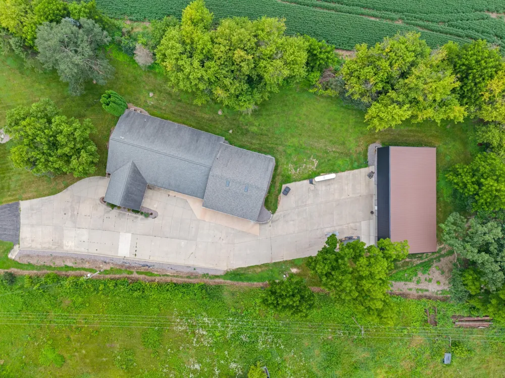 6752 State 44 Caledonia, MN 55921
