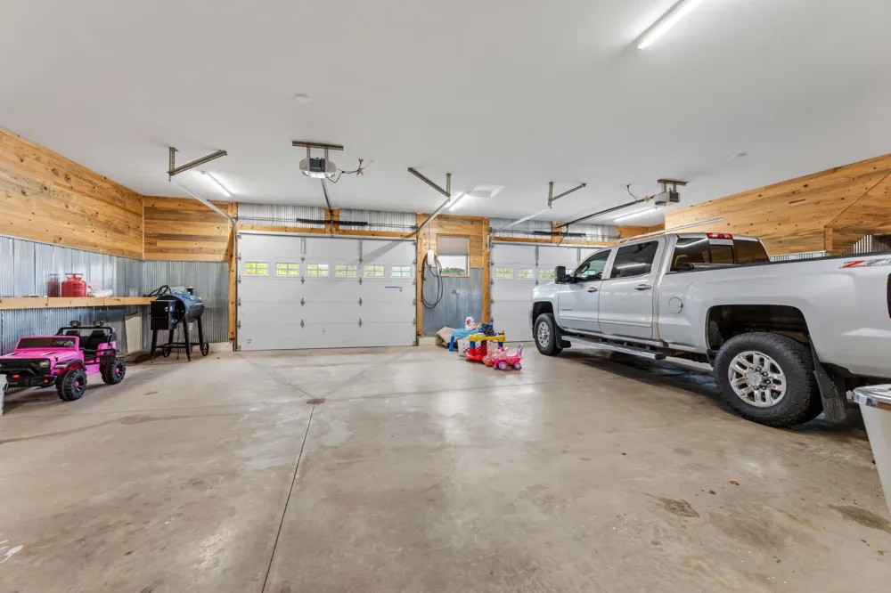 6752 State 44 Caledonia, MN 55921