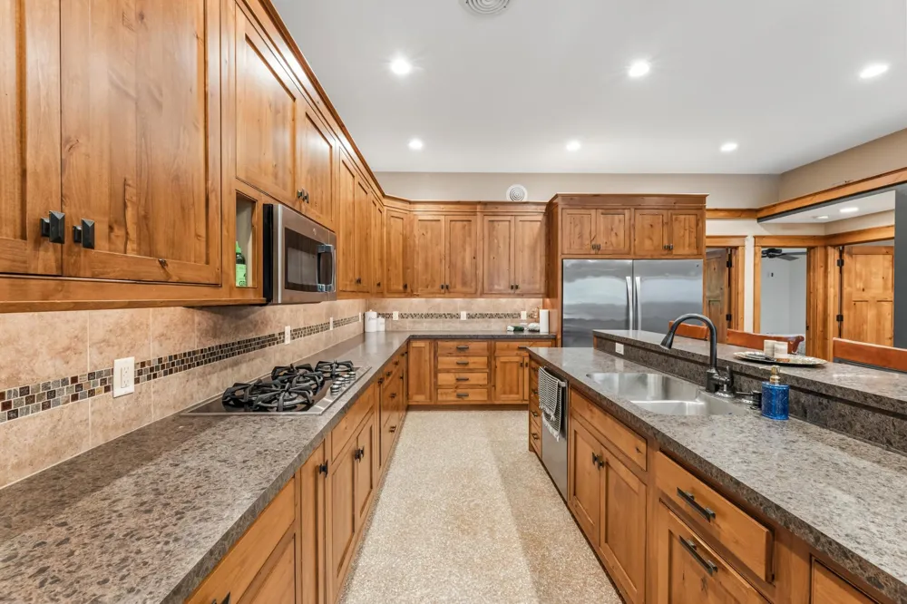 6752 State 44 Caledonia, MN 55921