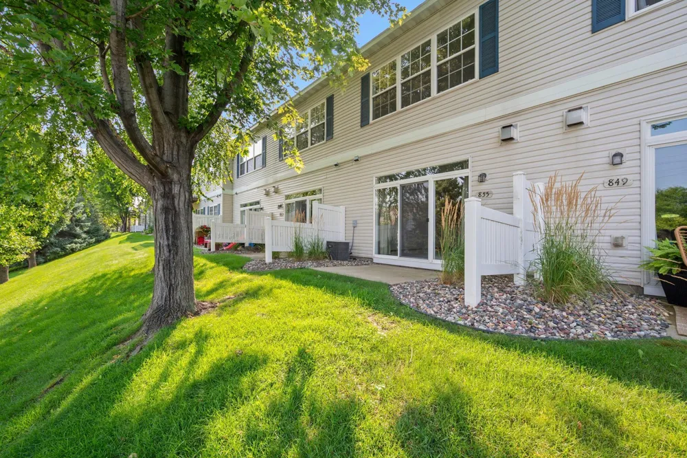855 Providence Drive Shakopee, MN 55379