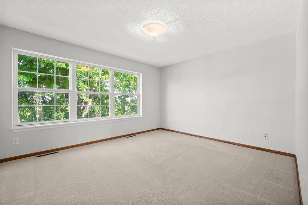 855 Providence Drive Shakopee, MN 55379