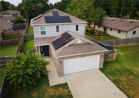 452 Bluebonnet Avenue