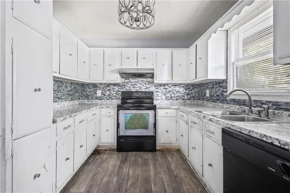 4176 Indian Forest Road Stone Mountain, GA 30083