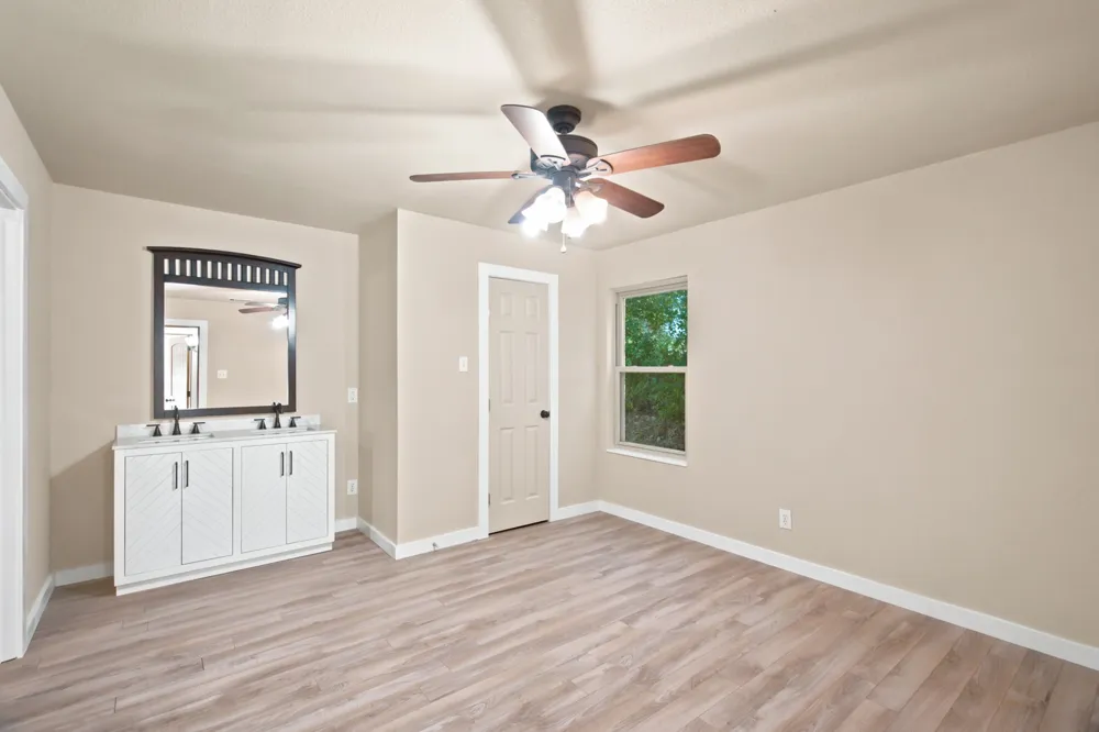 328 Silver Lane Azle, TX 76020