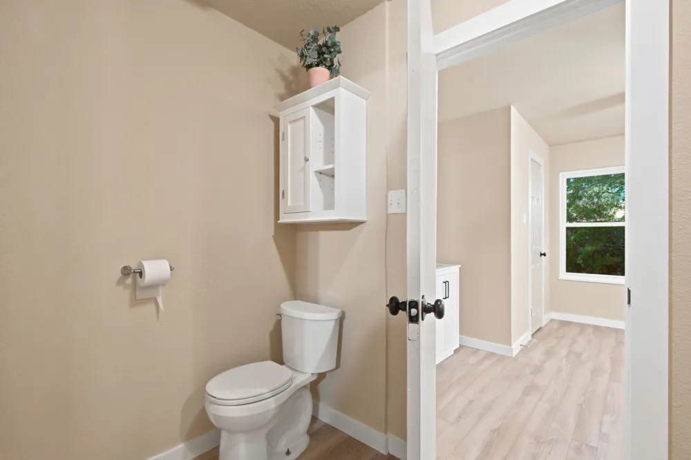 328 Silver Lane Azle, TX 76020