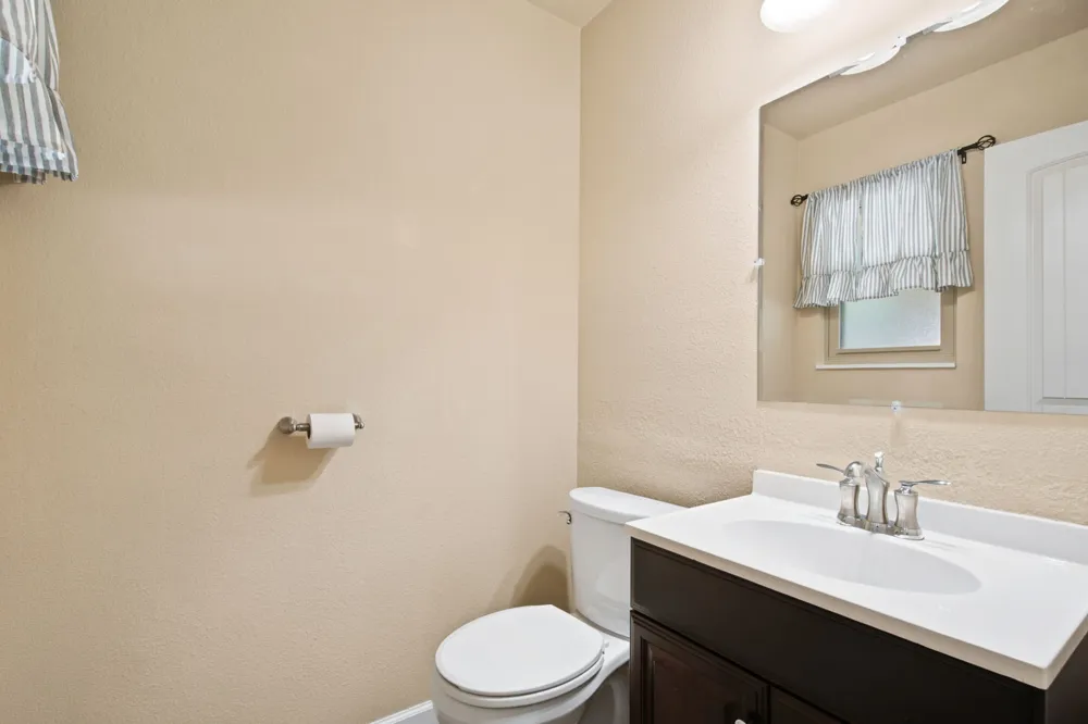 328 Silver Lane Azle, TX 76020