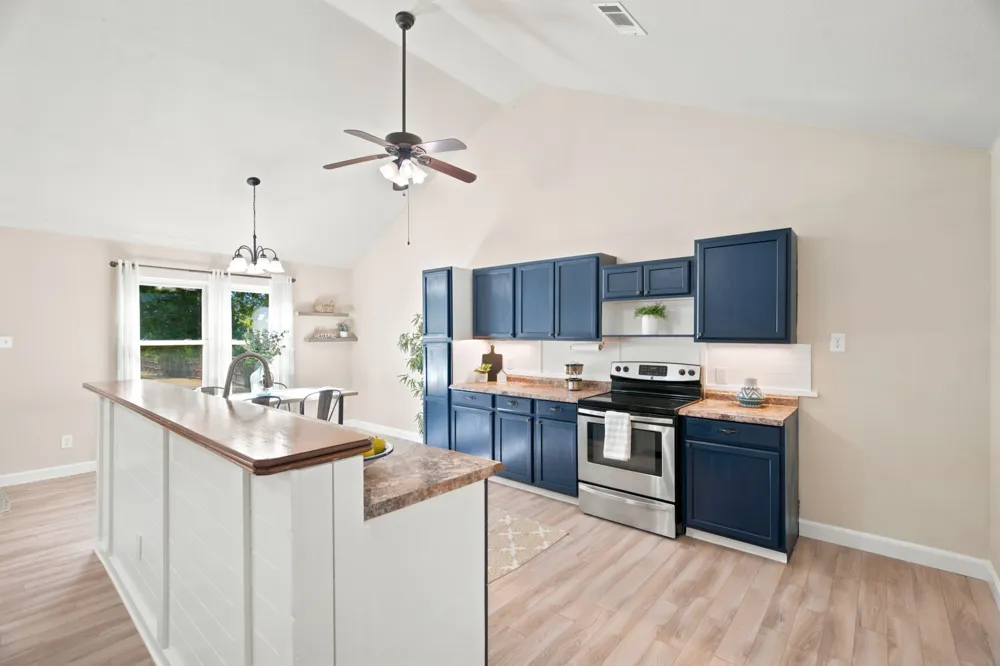 328 Silver Lane Azle, TX 76020