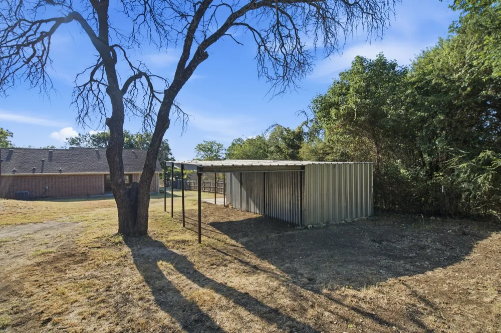 328 Silver Lane Azle, TX 76020