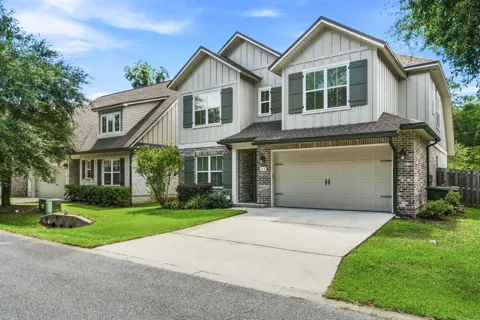 46 Laurel Oaks Drive