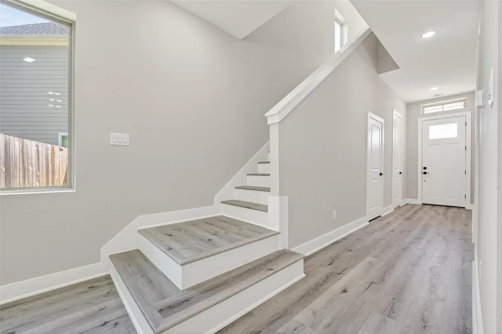 4902 Wunder Way Houston, TX 77069
