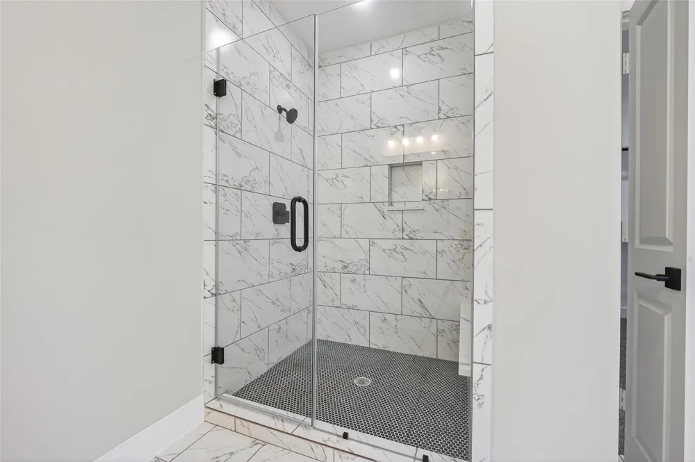 4902 Wunder Way Houston, TX 77069