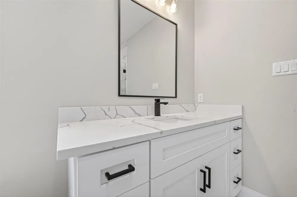 4902 Wunder Way Houston, TX 77069