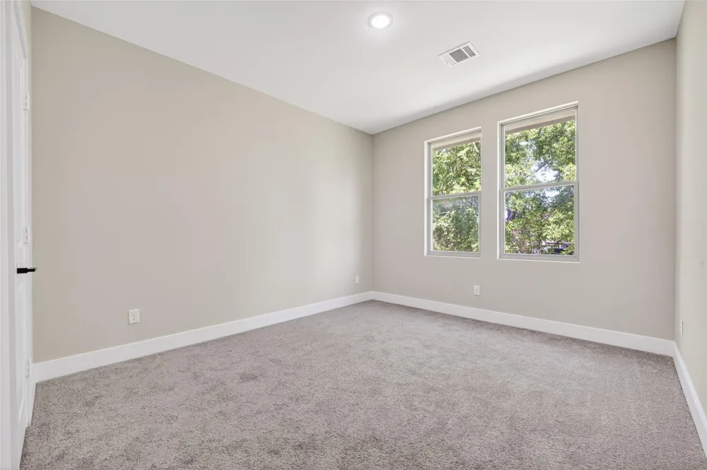 4902 Wunder Way Houston, TX 77069