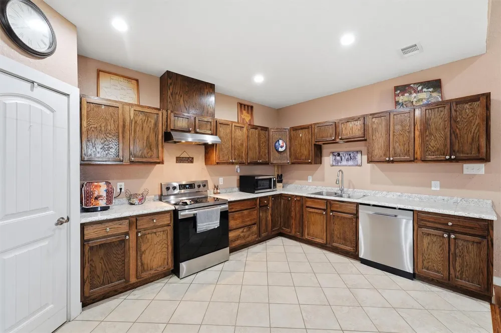 13314 Bohemian Hall Road Crosby, TX 77532