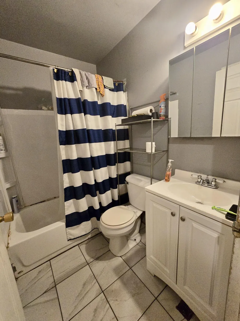 4457 E 6th Avenue Gary, IN 46403