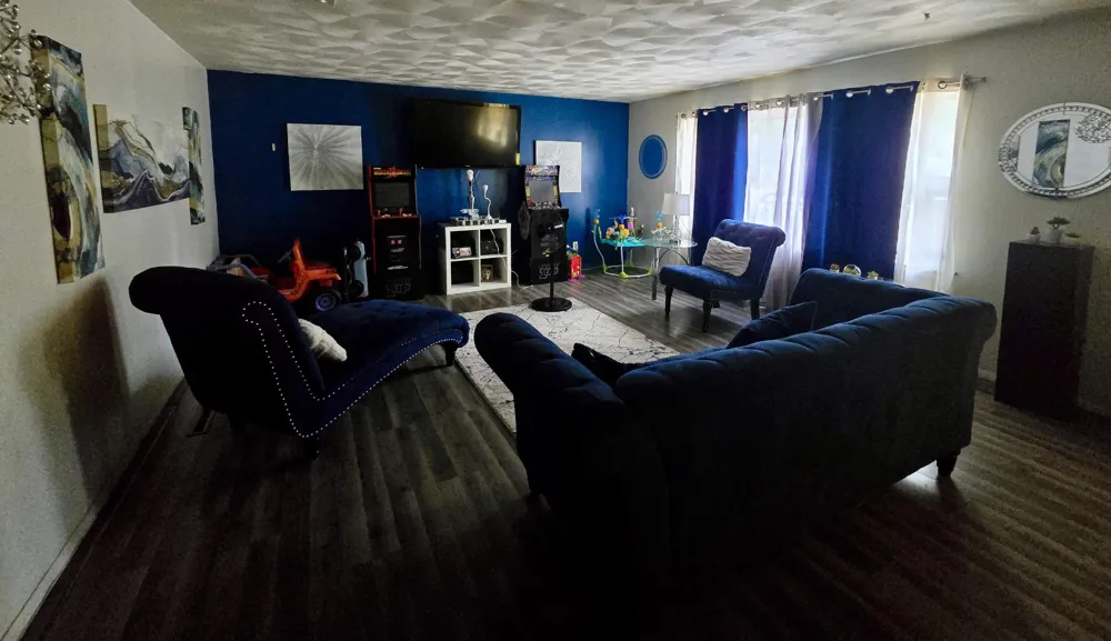 4457 E 6th Avenue Gary, IN 46403