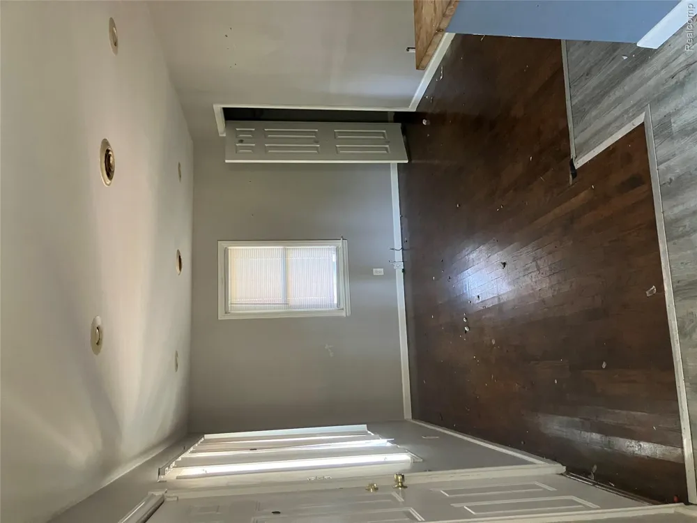 20485 ELKHART STREET Harper Woods City, MI 48225