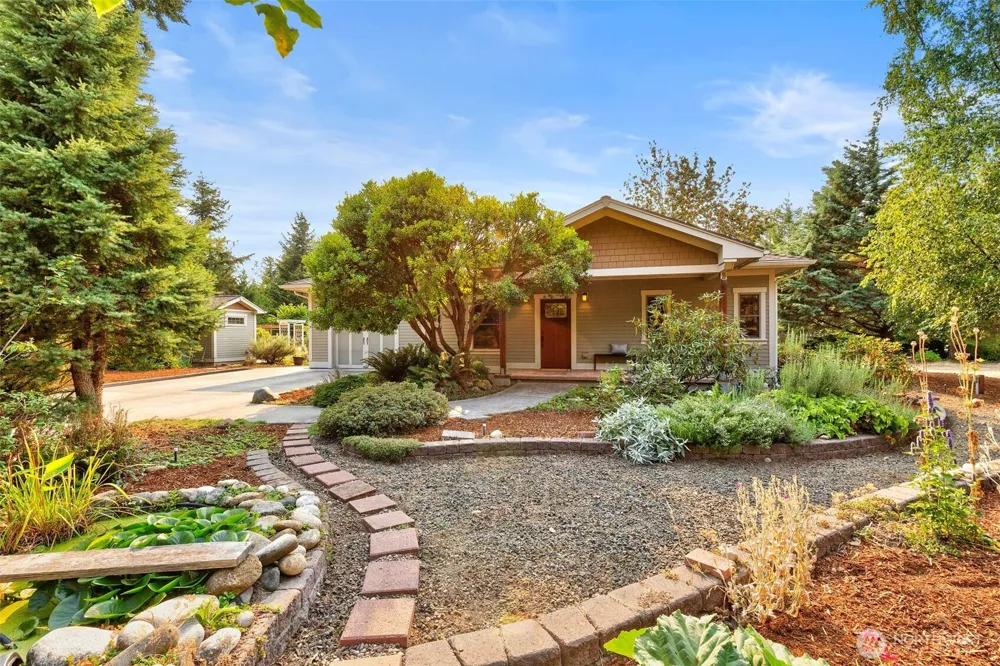 25613 Tytler Road NE Poulsbo, WA 98370