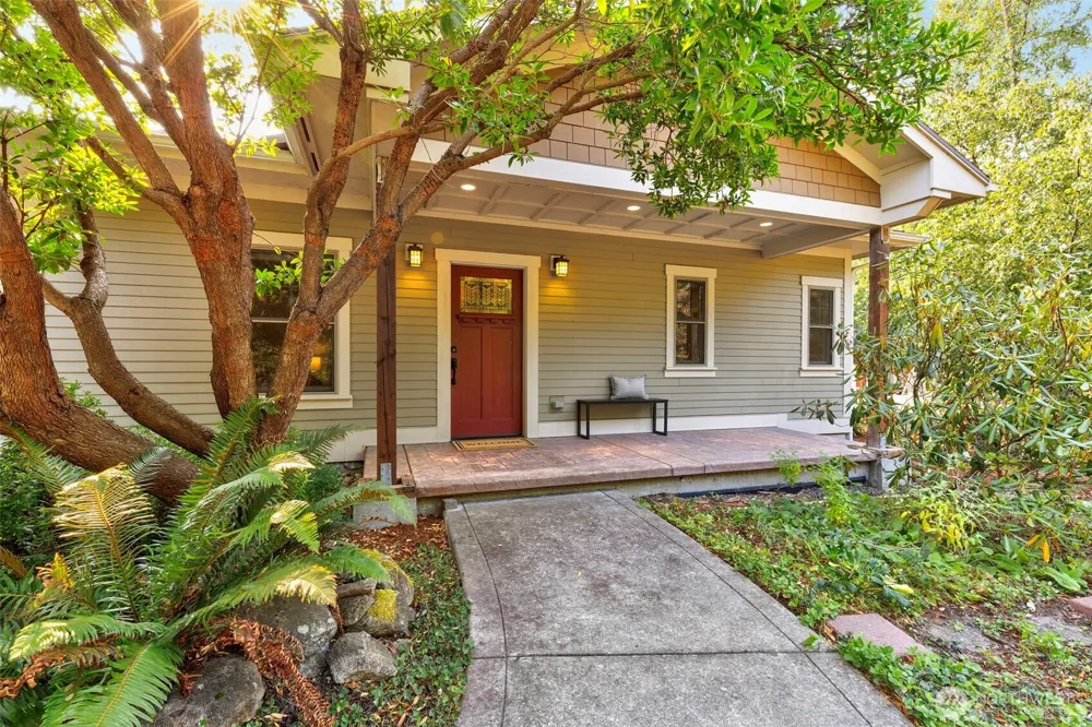 25613 Tytler Road NE Poulsbo, WA 98370