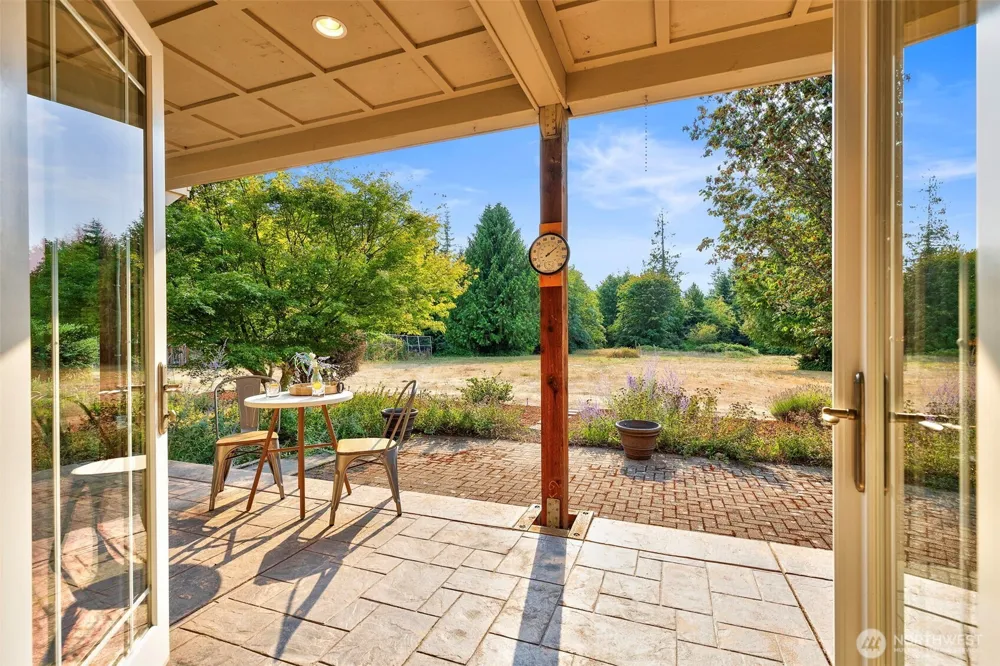 25613 Tytler Road NE Poulsbo, WA 98370
