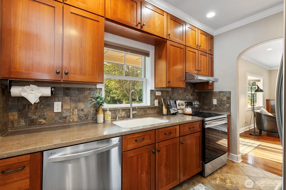 25613 Tytler Road NE Poulsbo, WA 98370