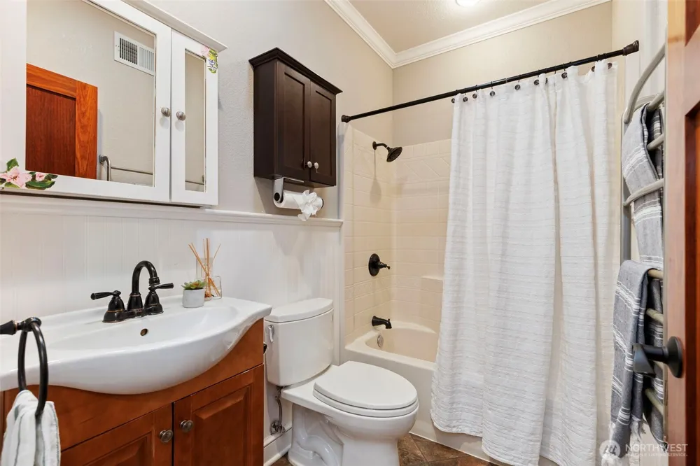 25613 Tytler Road NE Poulsbo, WA 98370