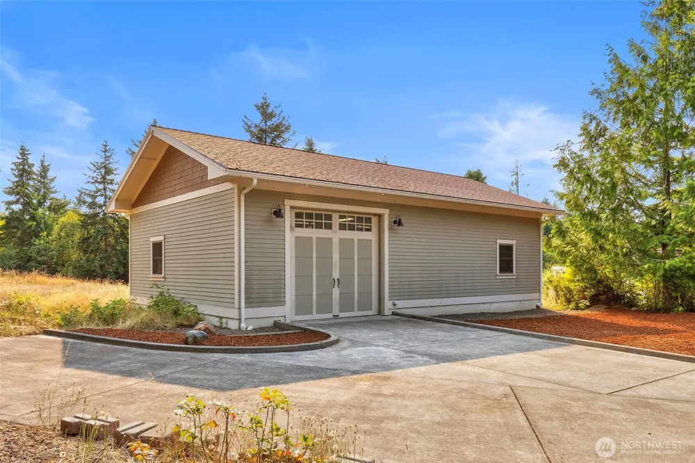 25613 Tytler Road NE Poulsbo, WA 98370