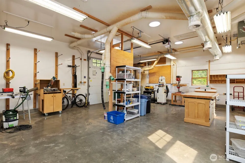 25613 Tytler Road NE Poulsbo, WA 98370