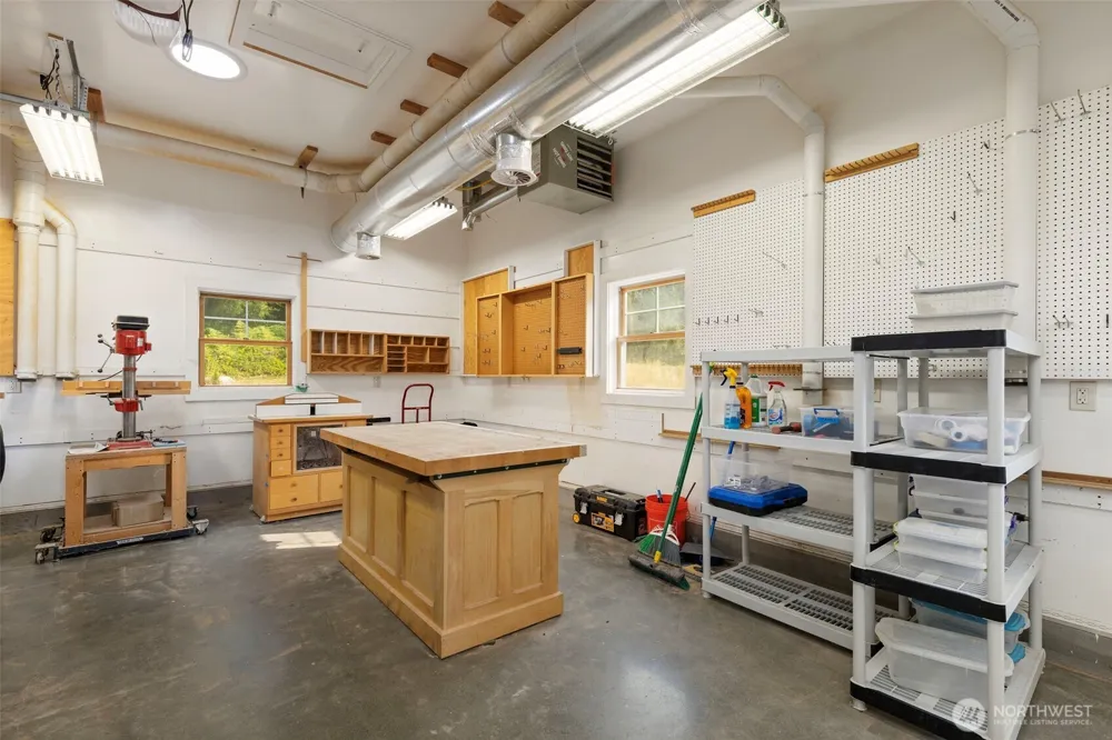 25613 Tytler Road NE Poulsbo, WA 98370