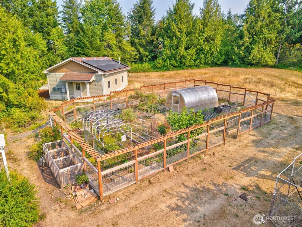 25613 Tytler Road NE Poulsbo, WA 98370