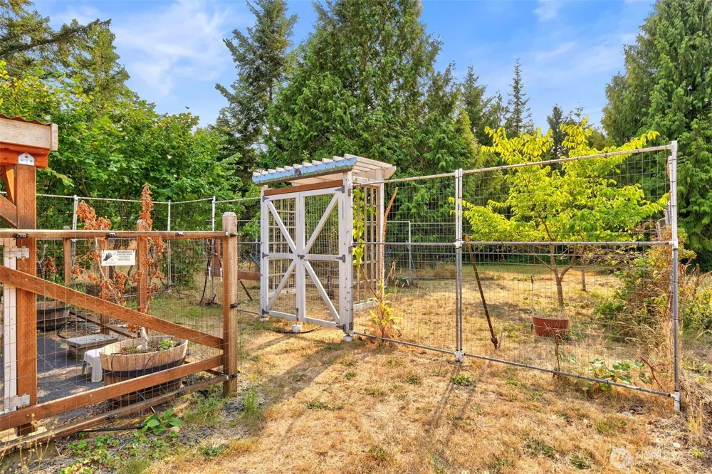 25613 Tytler Road NE Poulsbo, WA 98370