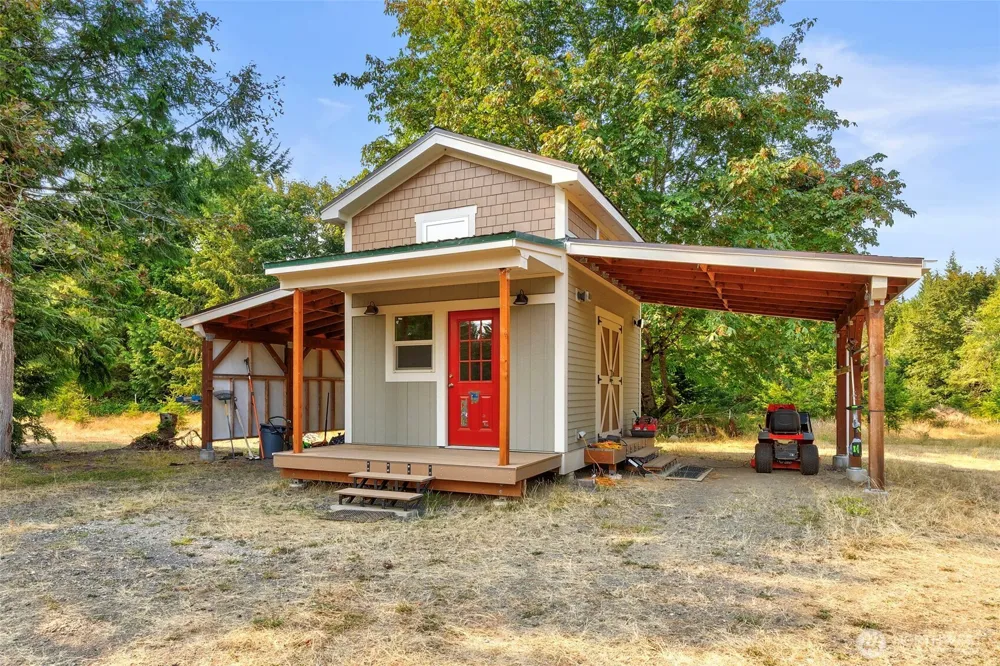 25613 Tytler Road NE Poulsbo, WA 98370