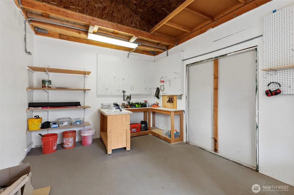 25613 Tytler Road NE Poulsbo, WA 98370