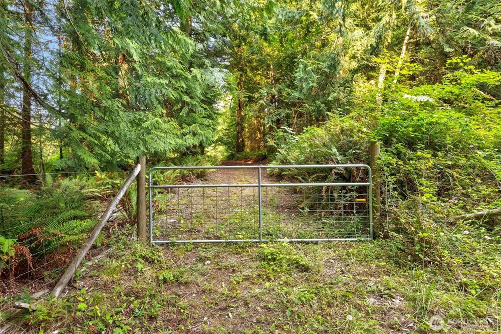 25613 Tytler Road NE Poulsbo, WA 98370
