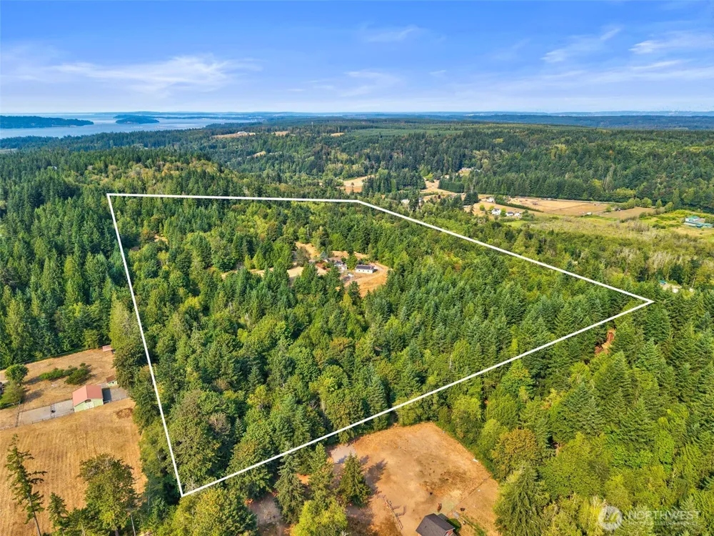 25613 Tytler Road NE Poulsbo, WA 98370