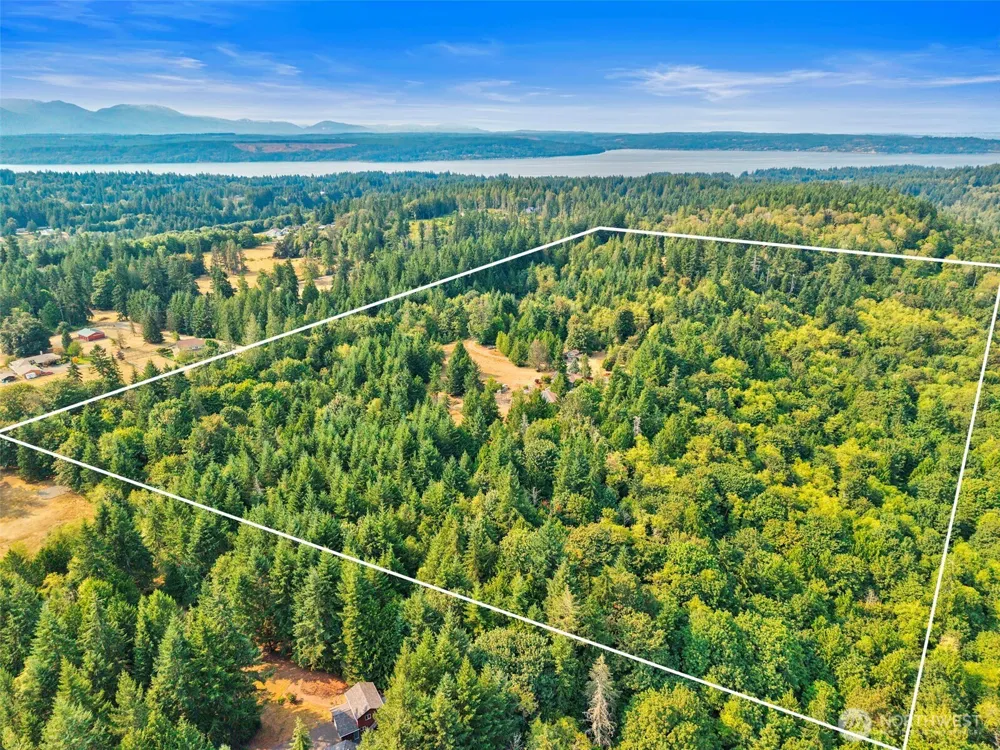 25613 Tytler Road NE Poulsbo, WA 98370