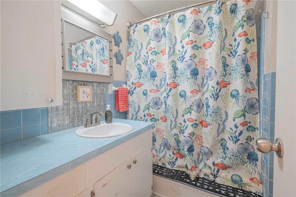 1013 Laredo Street Sinton, TX 78387