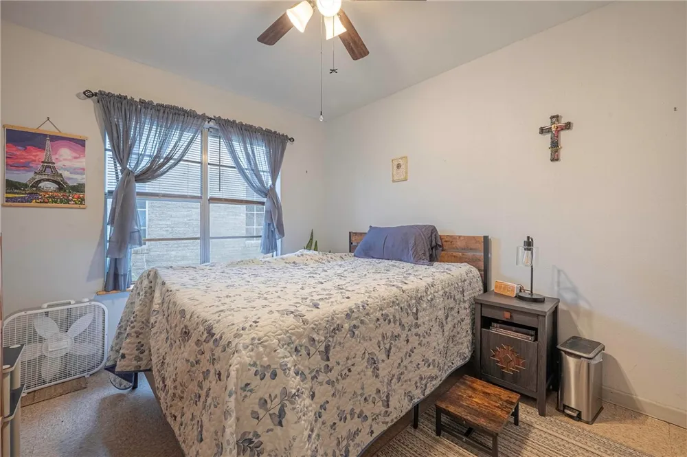 1013 Laredo Street Sinton, TX 78387