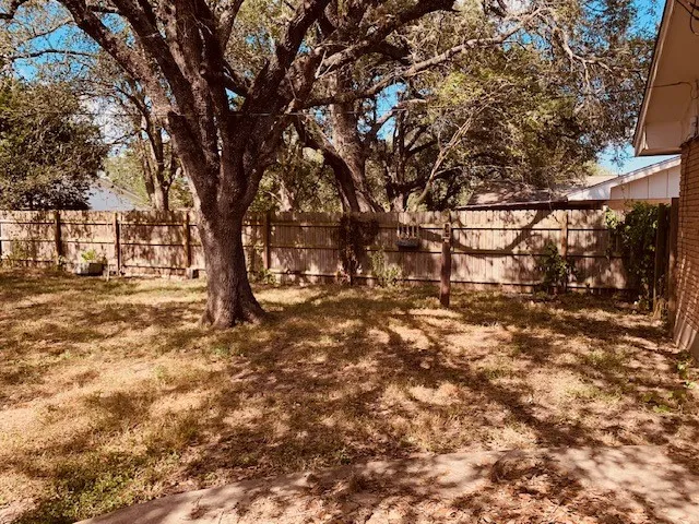 1403 Oriole Beeville, TX 78102