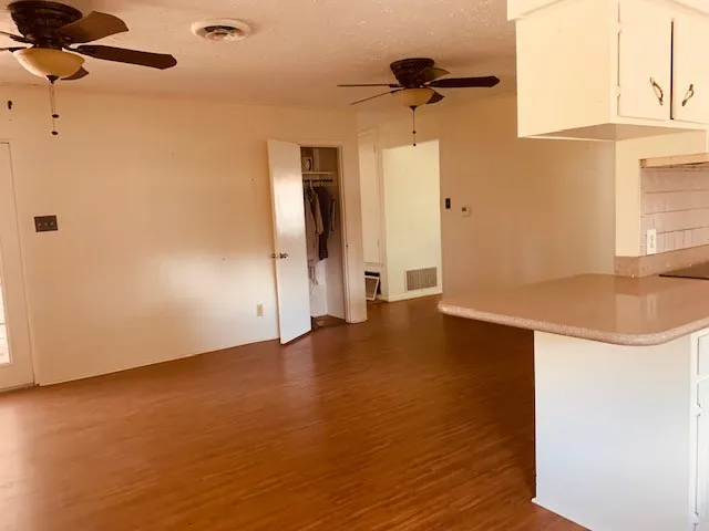 1403 Oriole Beeville, TX 78102