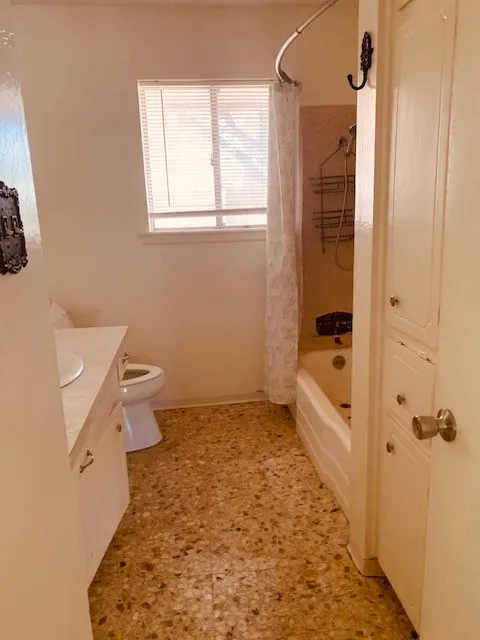 1403 Oriole Beeville, TX 78102