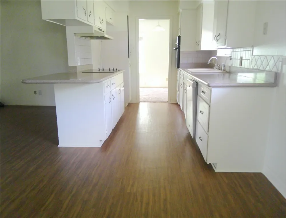 1403 Oriole Beeville, TX 78102