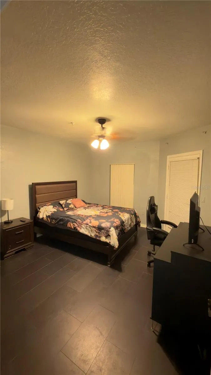 5031 SUNRIDGE PALMS DRIVE Tampa, FL 33617